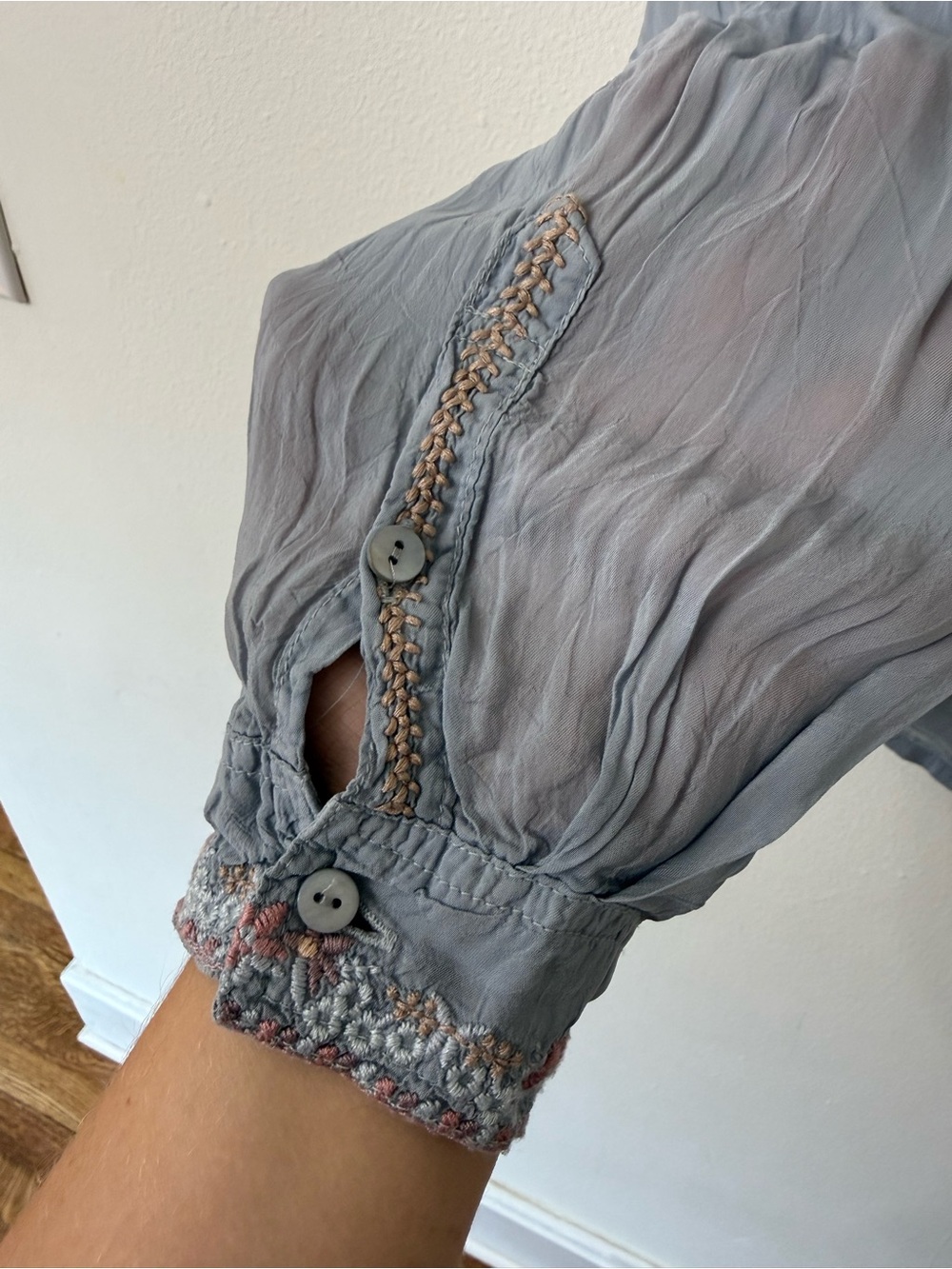 {M} Johnny Was Light Blue Embroidered Long-Sleeve Shirt - Picture 2 of 9